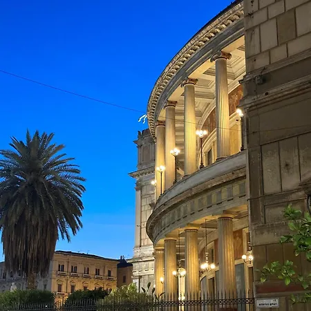 Casa Politeama Florio - Centro *