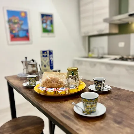 Casa Politeama Florio - Centro 홈스테이 *